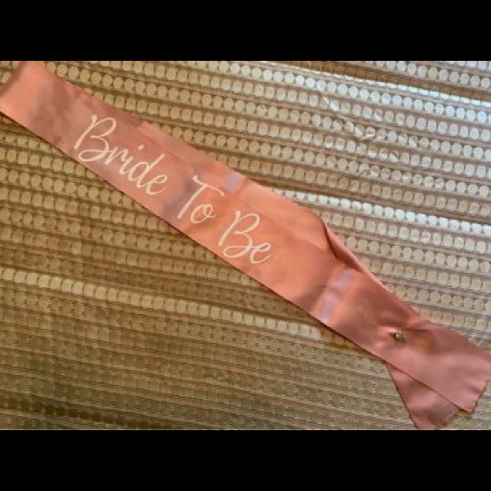 Bride to be Sash, Vail, & Sunglasses